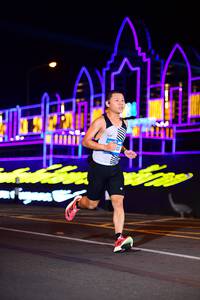 BIB: 105
                            <button type="button" onclick="openModal(22859685)" class="btn btn-primary btn-sm float-right btn-popup" data-toggle="modal" data-target=".modal-high-quality">
                        <i class="fas fa-shopping-cart"></i> Add to Cart
                    </button>
                                            <button type="button" onclick="isThisMe(22859685, true)" class="btn btn-success btn-sm float-right btn-popup btn-isme hidden" data-toggle="tooltip" data-placement="bottom" title="นี่คือรูปของคุณใช่ไหม คลิกที่นี่เพื่อเอาเข้าอัลบั้ม">
                        <i class="fas fa-plus"></i> Add to album
                    </button>
                    <button type="button" onclick="isThisMe(22859685, false)" class="btn btn-warning btn-sm float-right btn-popup btn-isnotme hidden">
                        <i class="fas fa-ban"></i> Remove from album
                    </button>